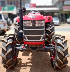 Mini tractor Mahindra potente con tracción en las cuatro ruedas, motor diésel de 20 a 70 CV, tractor agrícola con ruedas para agricultura, venta al por menor y trabajos de jardinería. - Product Image 5