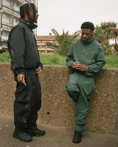 Ensemble de survêtement décontracté uni avec coupe-vent léger 100 % coton biologique, entièrement zippé, personnalisable avec logo et patchwork - Product Image 3