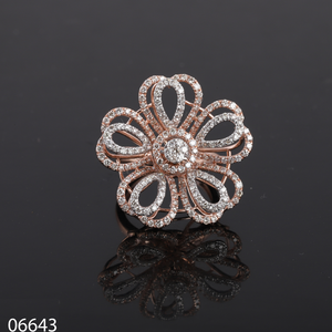 Anillo de Diamantes en Oro Rosa, Corte Brillante Redondo, Diseño Floral de Lujo, Joyería de Compromiso para Mujer, Piedra de Laboratorio Color E - Product Image 5