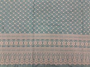 Tela de Algodón Azul Cielo de Primera Calidad con Bordado Schiffli, Muy Solicitada - Material con Borde Floral Paisley y Cuadrícula Geométrica Blanca - Product Image 6