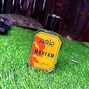 Perfume para Mujer Mahfam Eau de Parfum, 50 ml, en Botella de Vidrio Facetada con Tapa Negra, Aroma Floral Intenso, Larga Duración, Alta Concentración - Product Image 3