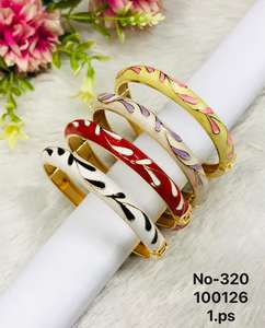 Ensemble de bracelets polyvalents pour femmes, style ethnique rétro, texture en alliage, design coloré tendance, pour les fêtes - Product Image 3