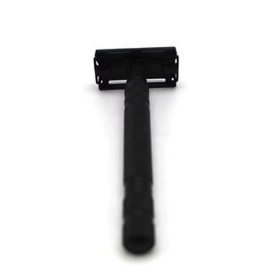 Maquinilla de Afeitar Doble de Seguridad Personalizada para Hombre, Diseño Vintage Negro Mate, Hojas de Acero Inoxidable, Cuerpo con Diseño de Mariposa Abierta - Product Image 4