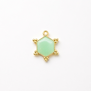 Colgante de latón chapado en oro con hexágono de crisoprasa verde, cabujón liso, conector de piedra natural para collar y pulsera - Product Image 1