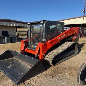 Cargadora compacta Kubota SVL97-2 de uso pesado diseñada para sitios de trabajo exigentes con estabilidad excepcional y un rendimiento de motor potente. - Product Image 1
