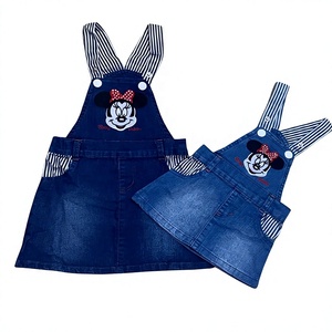 Combinaison en jean pour femme, col montant, sans manches, dos nu, taille haute, coupe ajustée, double boutonnage, avec découpes, délavée - Product Image 2