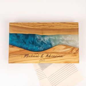 เขียงไม้และเรซิ่นสุดหรูสำหรับเสิร์ฟและหั่นอาหาร เขียงครัวทำจากไม้เนื้อแข็งธรรมชาติผสมอีพ็อกซี่เรซิ่น - Product Image 1