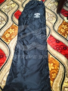 กางเกงวอร์มกันลมพิมพ์โลโก้ตามสั่ง OEM สำหรับผู้ชายและผู้หญิง ผลิตจากโพลีเอสเตอร์กันน้ำ 100% ไนลอน - Product Image 4