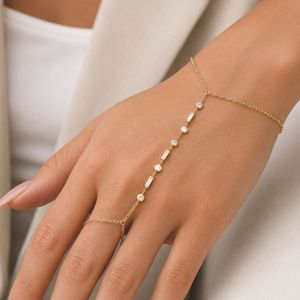 Joyería delicada y brillante con diseño de hoja de circonita cúbica, venta al por mayor, anillo de dedo, cadena de mano, pulsera, laminado en oro - Product Image 4