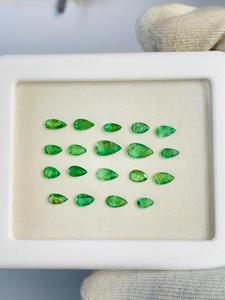 Esmeralda Zambiana Natural en Forma de Pera de 8.54 CTS, Color Verde Premium, Excelente Brillo, Joyería de Alta Calidad, Certificada por IGI - Product Image 1
