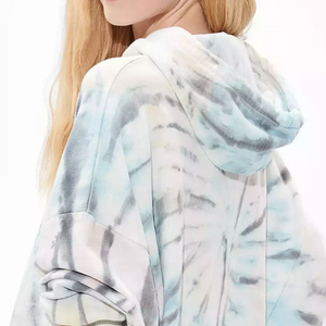 Streetwear tendance pour les acheteurs en gros, service OEM, design chic avec effet tie-dye, pull décontracté pour femmes, coupe ample. - Product Image 5