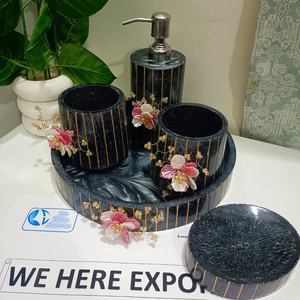 Ensemble de salle de bain en résine moderne Offre Spéciale pour décor de salle de bain comprenant un distributeur de lotion et un plateau disponibles à un prix abordable - Product Image 3