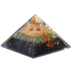 Pyramide Orgone Tourmaline noire de qualité supérieure sculptée Agate guérison Reiki symbole amour Style mascotte pour la méditation décor à la maison - Product Image 6