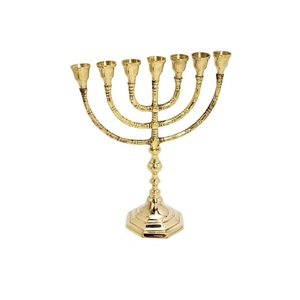 Menorah de latón de 7 ramas, marca Salomon's Menorah, hermoso candelabro de latón resistente para el hogar. - Product Image 4