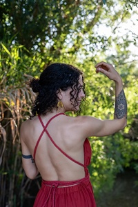 เดรสยาวผ้าฝ้ายทรงโบโฮเปิดหลัง ดีไซน์เก๋ไก๋ทันสมัยปี 2026 พร้อมผ่าด้านหน้า เหมาะสำหรับงานเทศกาลฤดูร้อนและวันพักผ่อนริมชายหาด - Product Image 3