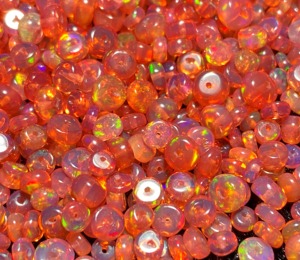 ลูกปัดโอปอลสีชมพูกุหลาบ โอปอลเอธิโอเปียธรรมชาติ ขนาด 3-5 มม. ลูกปัดทรงรอนเดลล์ผิวเรียบ รูขนาด 0.40 มม. โอปอลสีชมพูกุหลาบแท้ผ่านการรมควัน - Product Image 4