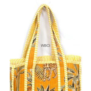 Sac fourre-tout élégant en coton matelassé à motifs floraux pour femme, idéal pour les voyages, et mini sac à main matelassé de style bohème à ouverture supérieure pour le shopping - Product Image 3
