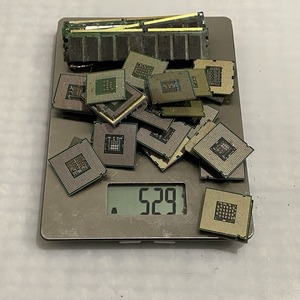 Composants électroniques prêts à l'exportation, y compris des déchets de CPU, fournis par des fournisseurs expérimentés avec des matériaux triés et un transport sécurisé - Product Image 1