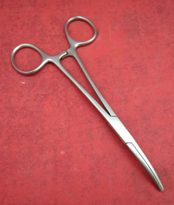 Instruments chirurgicaux dentaires en acier inoxydable, pinces hémostatiques fines Kelly / 5,5 pouces / finition complète incurvée dentée - Product Image 4