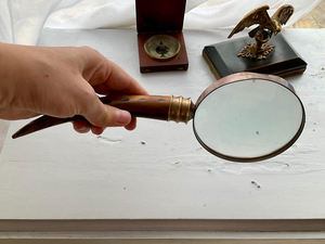 Loupe de lecture vintage en corne de gazelle antique, outil décoratif pour collectionneur, décoration rustique pour la maison ou le bureau - Product Image 5