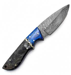 Herramienta de campo multiusos de acero de Damasco trenzado hecho a mano con mango híbrido de resina azul y cuerno negro - Product Image 3