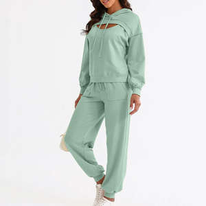 Sudadera Corta Personalizada para Mujer, Sudadera Casual con Capucha, Sudadera Oversize para Mujer - Product Image 6