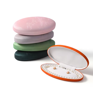 Caja de Joyería de Lujo Estilo Cuero, Caja de Exhibición de PU para Aretes y Collares de Perlas - Product Image 4