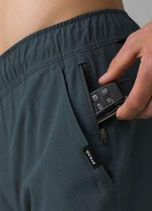 Shorts de sport pour homme personnalisés, séchage rapide, poche sécurisée pour téléphone, légers, respirants, pour la course à pied, l'entraînement, en polyester, taille élastique - Product Image 4