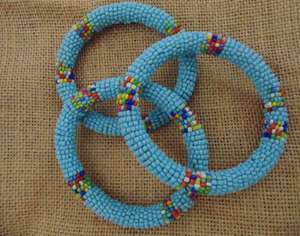 Bracelets de broderie perlés exquis Nouveaux designs multicolores luxueux et à la mode Élevez votre style et vos derniers accessoires - Product Image 5