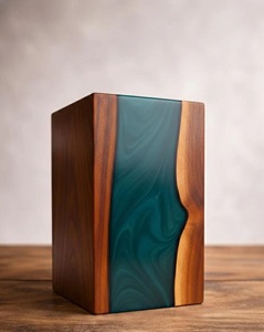 Urna Funeraria Artesanal de Resina Turquesa y Madera de Palisandro, Estilo Americano, Ecológica, Duradera, Conmemorativa, Eterna, Tranquil Ocean - Product Image 1