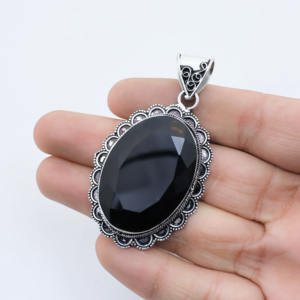 Pendentif en pierre précieuse onyx noir plaqué argent – Collier ovale – Bijou bohème, cadeau pour elle - Product Image 6