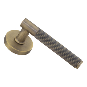 Juego de manillas modernas de latón macizo moleteado para puerta, con rosa redonda, acabado PVD en oro, oro rosa, acero inoxidable mate, AB mate negro, y juego de cerradura de palanca interior. - Product Image 3