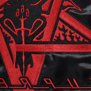 เสื้อแจ็กเก็ตบอมเบอร์ผ้าซาตินสำหรับผู้ชายเสื้อแจ็คเก็ตผ้าซาตินผ้าบางอบอุ่นปักลายผ้าโพลีเอสเตอร์ให้ความอบอุ่นด้านหลังเรียบแฟชั่นใหม่2023 - Product Image 4