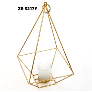 Support de bougie décoratif de luxe, produit de style maison de designer, porte-bougie artisanal sculpté éléphant et motifs floraux, décoration culturelle en fer - Product Image 1