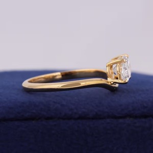 Anillo de Compromiso de Lujo con Diamante Ovalado de 1.3 CT Cultivado en Laboratorio, Certificado IGI, para Mujer, Montura East West, Oro Amarillo de 10k, 14k, 18k - Product Image 4