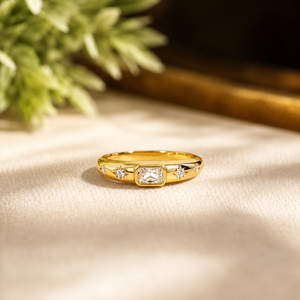 Anillo de Plata de Ley 925 con Engaste Empotrado, Bisel con Corte Esmeralda, Anillo de Boda con Diamante, Anillo de Compromiso Clásico con Moissanita para Mujer - Product Image 4