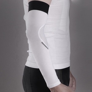 Mangas de compresión para codo, deportivas, de spandex, para correr y fitness, disponibles en todas las tallas, bajo demanda personalizada. - Product Image 4