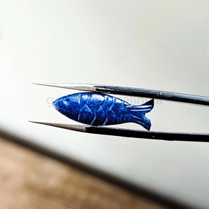 Pendentif en pierre précieuse naturelle Lapis Lazuli en forme de poisson, 25 mm, sculpté à la main, charme en cristal, prix de gros, fabrication de bijoux en vrac - Product Image 2