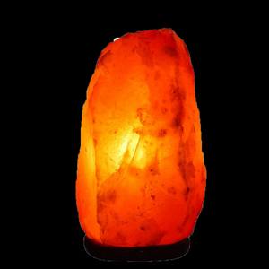 Lámpara de Sal del Himalaya Roja Decorativa para Decoración Rústica del Hogar, Luz de Cristal Mineral Natural con Base de Madera - Product Image 1