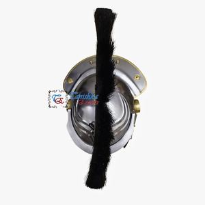 Casco Romano de Centurión Medieval de Metal de Latón Antiguo con Pluma Negra, Diseño para Halloween, Acabado Pulido Galvanizado Hecho a Mano - Product Image 2