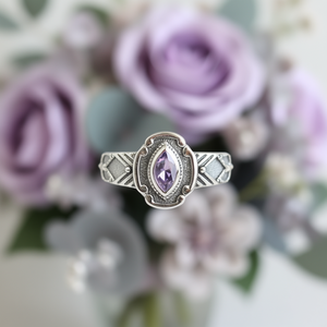 Bague en améthyste et moissanite de 3,3 grammes, produit élégant et stylé - Product Image 3