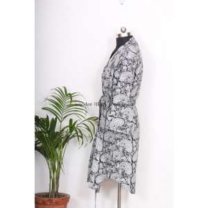 Camisón Kimono Largo de Algodón Indio para Mujer con Cinturón y Botones, Estilo Tejido, Cintura Natural, Ideal para Vacaciones - Product Image 5