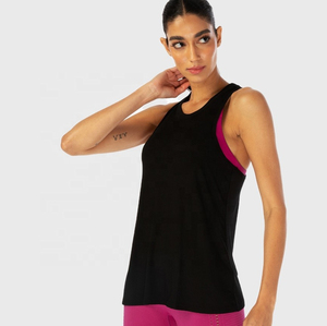 Ensemble de yoga tendance et respirant avec crop top à col halter – Vêtements de sport élégants pour la gym et le fitness (vente en gros) - Product Image 2