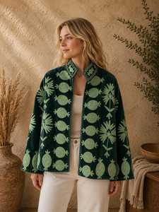 Veste brodée Suzani verte audacieuse et tendance, faite à la main, style bohème floral ouzbek, blazer au charme vintage - Product Image 1