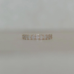Bague de mariage demi-éternité en diamant ovale cultivé en laboratoire, 15 points, certifiée IGI, coupe ovale. - Product Image 3