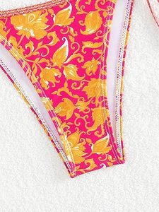 Regular Fit Women's Halter Neckline Floral Pattern Spandex/Nylon Bikini Set with <b>V</b>-<b>Strings</b> Bottom and 2-Piece Beachwear - Product Image 6