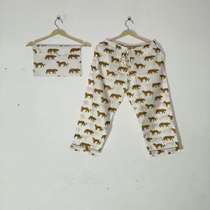 Conjunto de Pijama Floral Estampado a Mano de Primera Calidad - Ropa de Dormir de Algodón Artesanal, Ropa de Dormir y de Estar por Casa de Verano Estilo Bohemio para Mujer, Regalo - Product Image 3