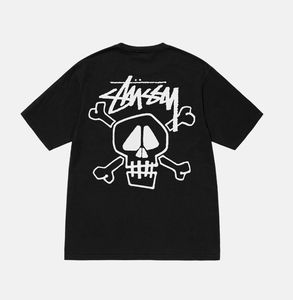 Stssy T-shirt noir à manches courtes pour homme avec motif de crâne blanc imprimé au dos, streetwear, col rond, coupe régulière - Product Image 4