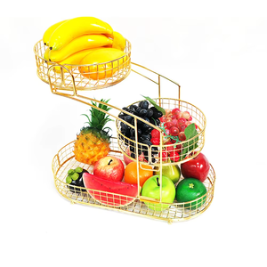Superbe panier à fruits et à collations en fil métallique, qui garde vos produits visibles et accessibles, ajoutant une touche moderne et épurée à votre cuisine. - Product Image 1