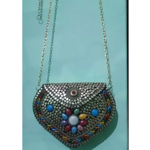 Sac à main artisanal peint à la main en résine style ange avec incrustation de pierres, idéal pour la décoration de mariage et les cadeaux - Product Image 3